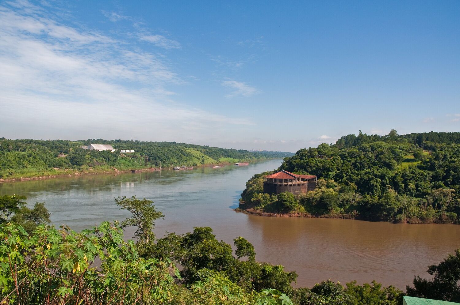 Puerto Iguazu — Iguazu